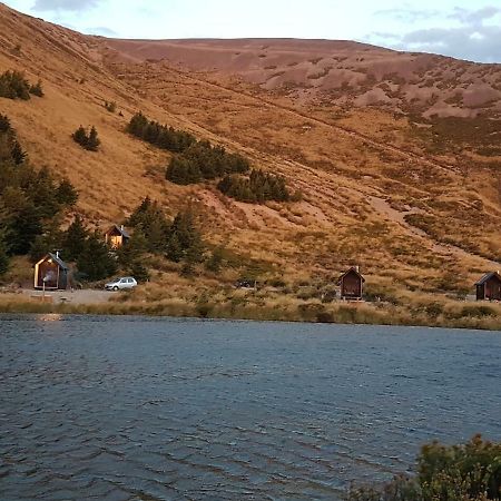 Lake Stella Mountain Huts Hotel Mt Lyford Bagian luar foto