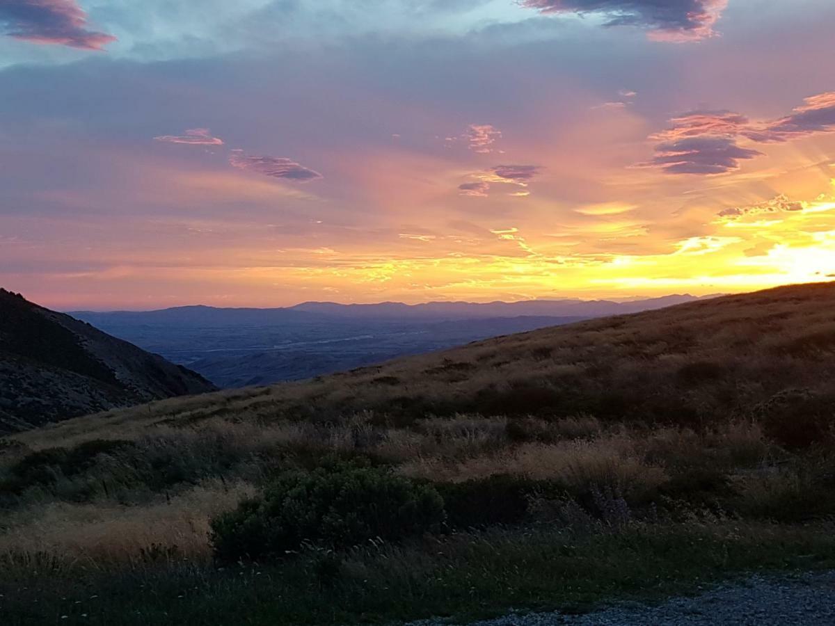 Lake Stella Mountain Huts Hotel Mt Lyford Bagian luar foto