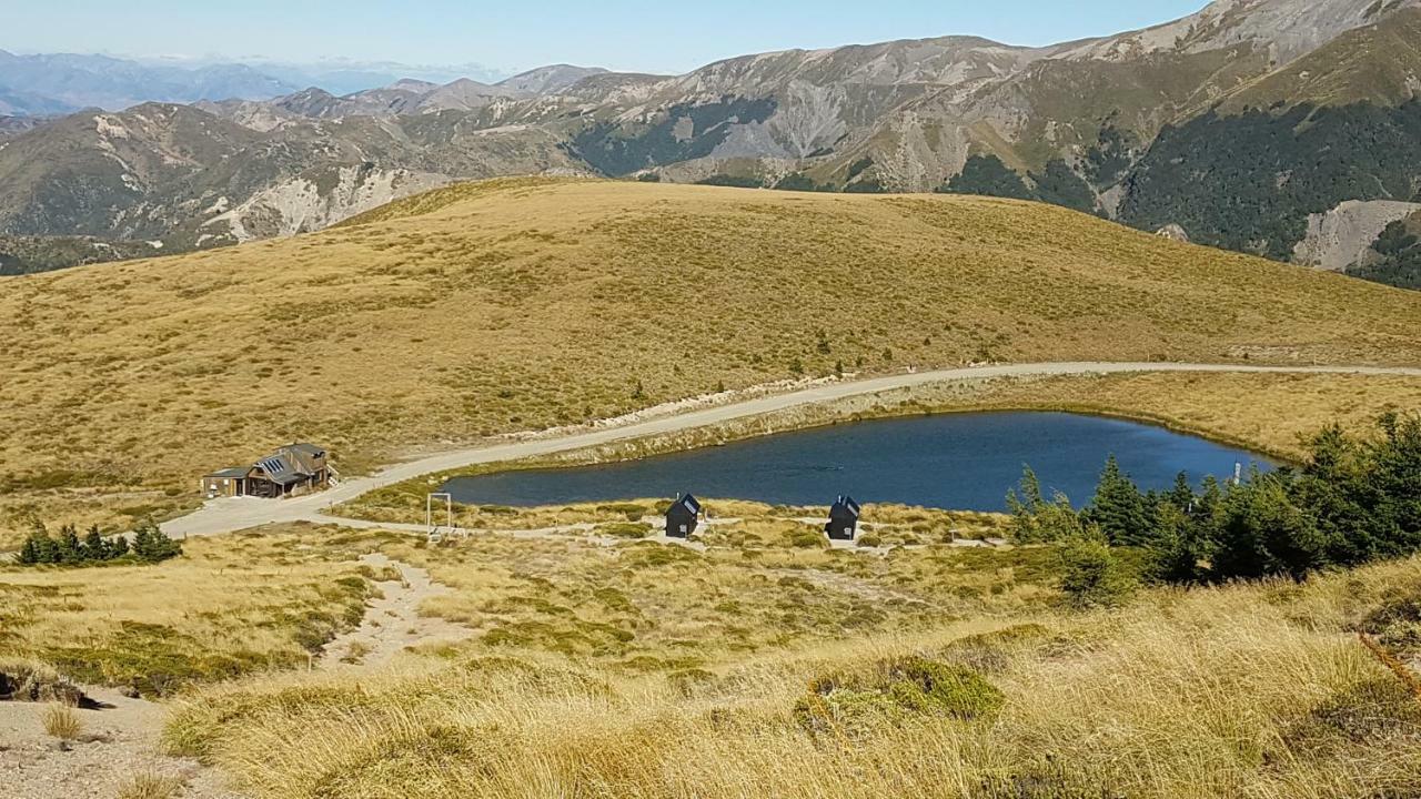 Lake Stella Mountain Huts Hotel Mt Lyford Bagian luar foto