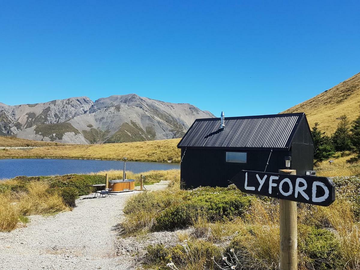 Lake Stella Mountain Huts Hotel Mt Lyford Bagian luar foto